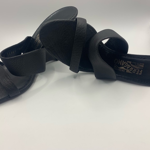 Authentic Salavatore Ferragamo Shoes - Size 11 - Picture 5 of 10